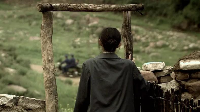 【虎嗅早报】被拐卖妇女起诉离婚丰县法院不支持,媒体:法律的底线呢?;苏翊鸣经纪人忙着拒绝代言,一战成名后要保护运动员IP